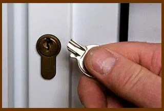 Columbus Locksmith Solution Columbus, OH 614-335-6039 - 14-broken-key